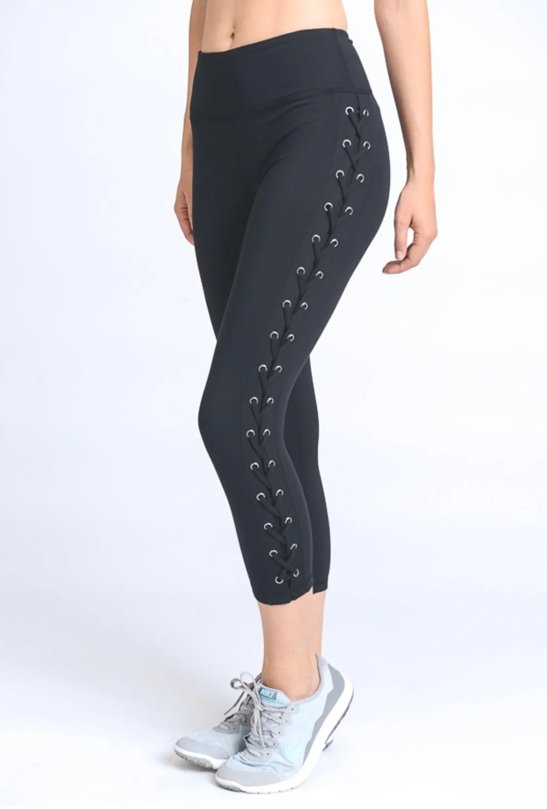 CrissCross Eyelet Capri Leggings