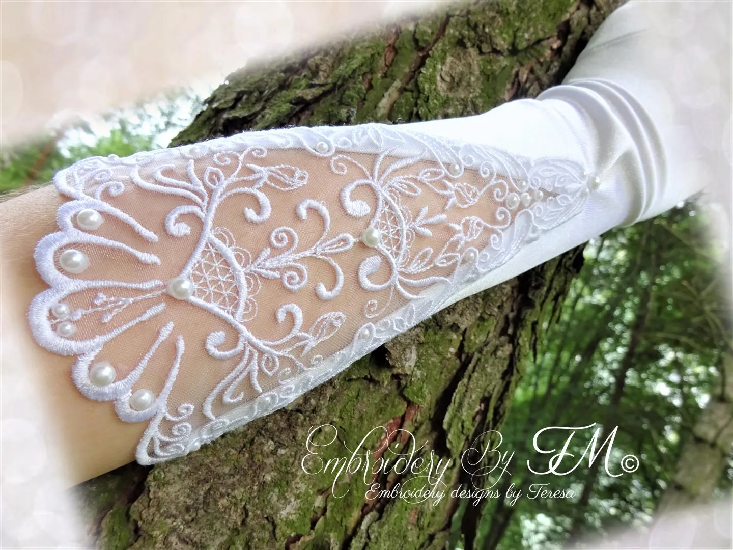Design for wedding gloves, t-shirt, dress etc. No.2/ Organza insert / 5x7 hoop
